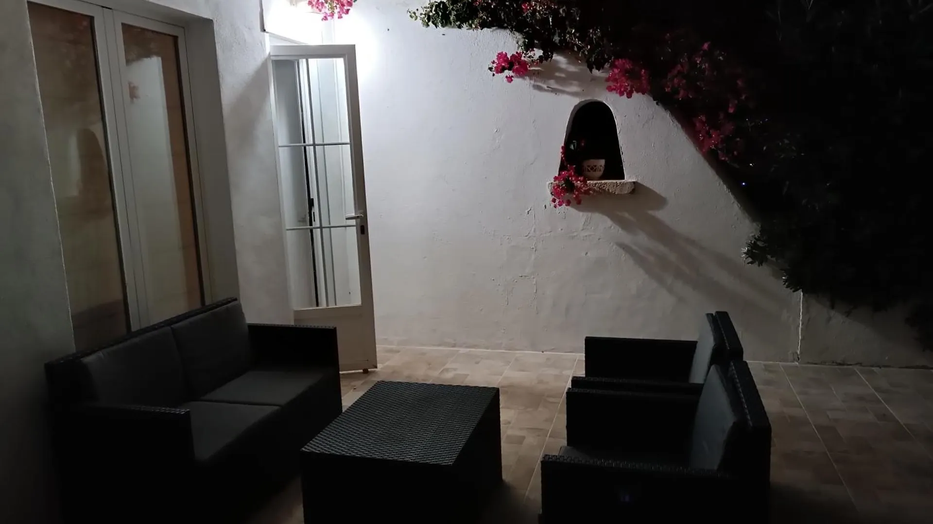 Chalet Calan Bosch كالا ان بوسش إسبانيا